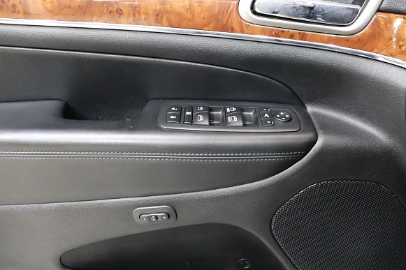 Купить ДЖип Гранд Чероки 2012г.