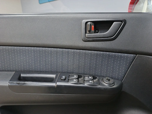 Купить Хёндай ДЖетз 2008г.