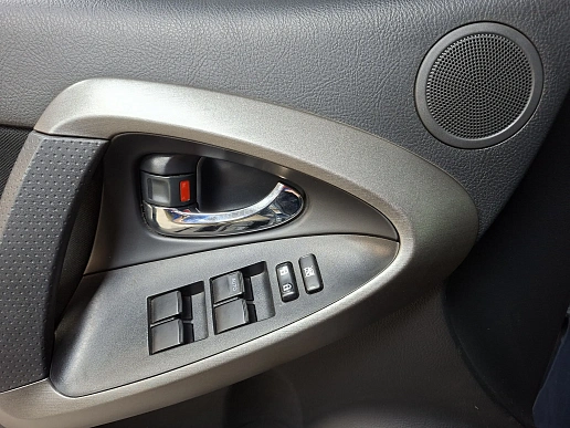 Купить Тойота Новый RAV4 2011г.
