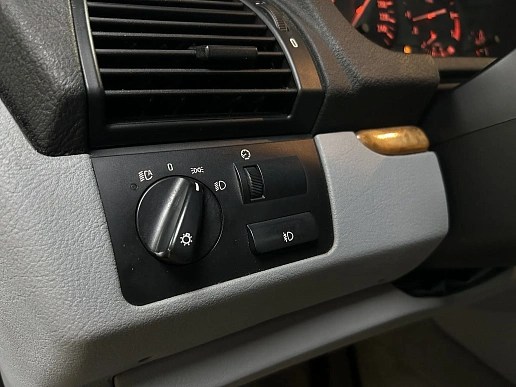 Купить БМВ КС5 2005г.