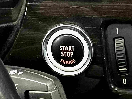 Купить БМВ 3 серия 2012г.