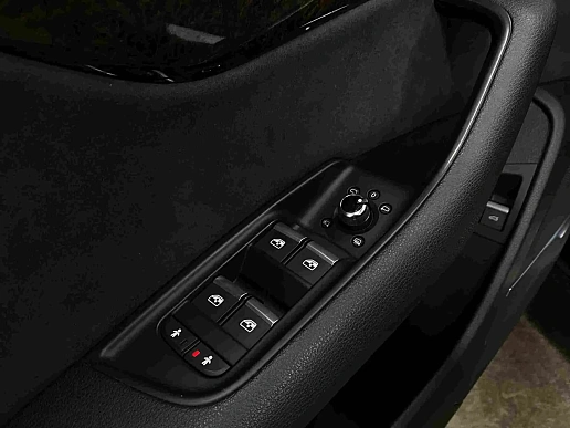 Купить Ауди К7 2015г.