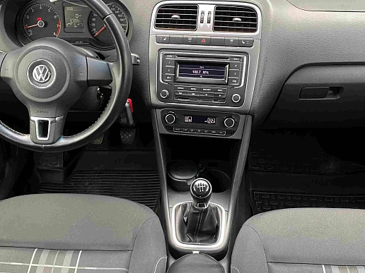 Купить Фольксваген Поло 2015г.