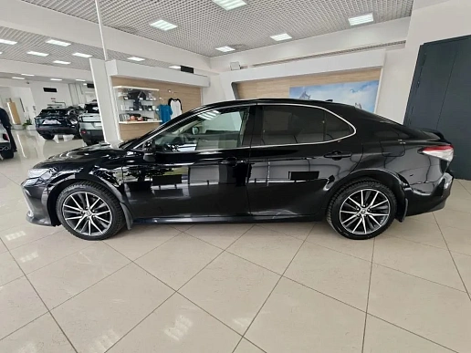 Купить Тойота Камрй 2021г.