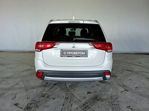Купить Митсубиси Оутлендер 2017г.