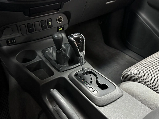 Купить Тойота Хилукс 2012г.