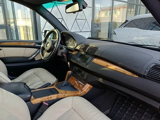 Купить БМВ КС5 2005г.