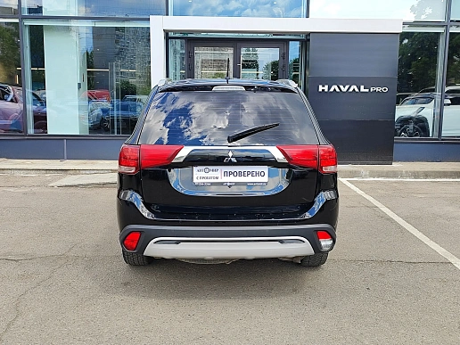 Купить Митсубиси Оутлендер 2016г.
