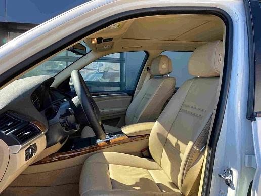 Купить БМВ КС5 2008г.