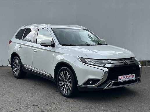 Купить Митсубиси Оутлендер 2021г.