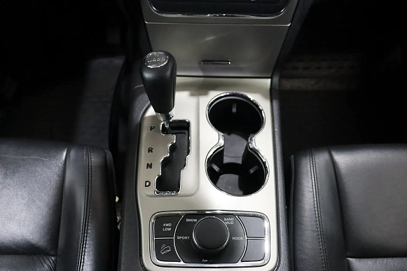 Купить ДЖип Гранд Чероки 2012г.