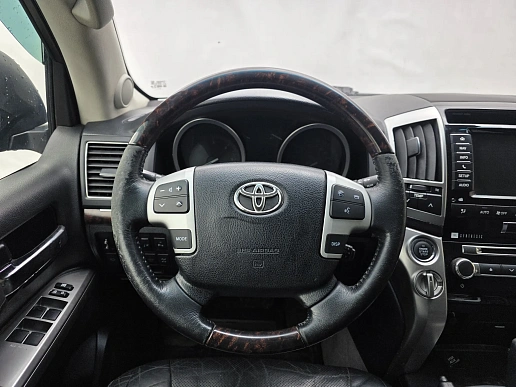 Купить Тойота Ленд Круисер 2012г.