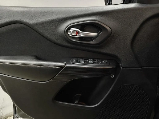 Купить ДЖип Чероки 2014г.