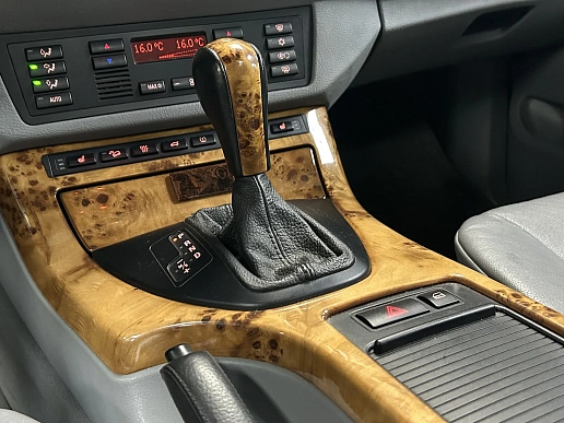Купить БМВ КС5 2005г.
