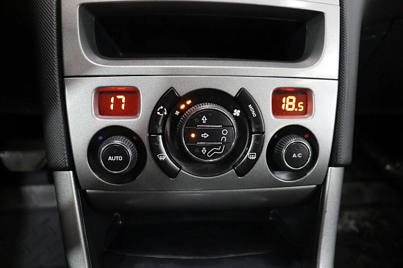 Купить Пежо 308 2010г.