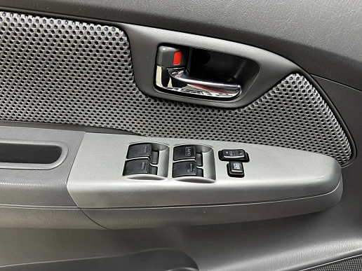 Купить Тойота Хилукс 2012г.