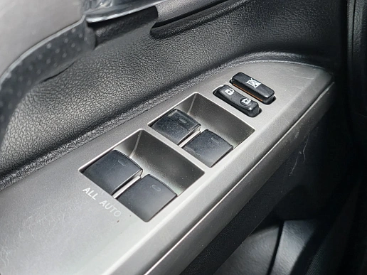 Купить Тойота Ленд Круисер 2012г.