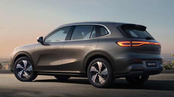 Стала известна стоимость на новый электромобиль Geely EX5