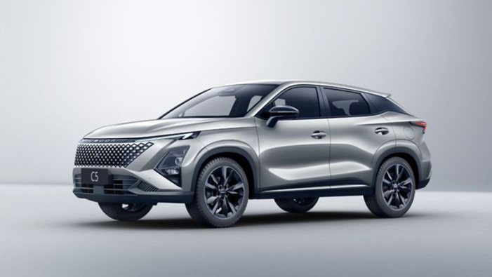 Российские дилерские центры начали получать первые партии обновленного автомобиля OMODA C5