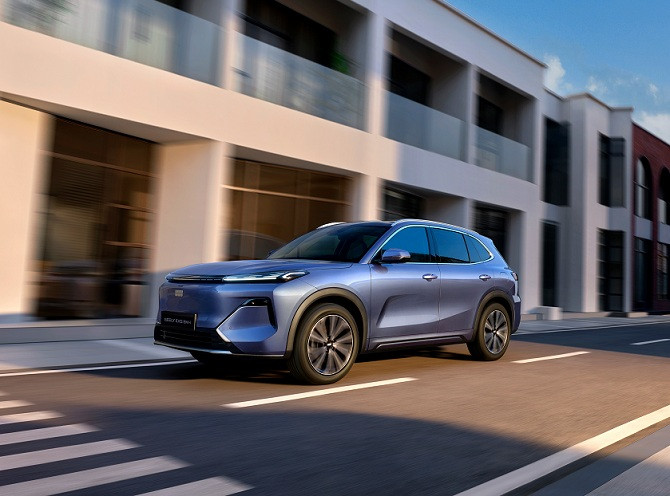 Первый подключаемый гибридный кроссовер Geely EX5 EM-I презентован в России